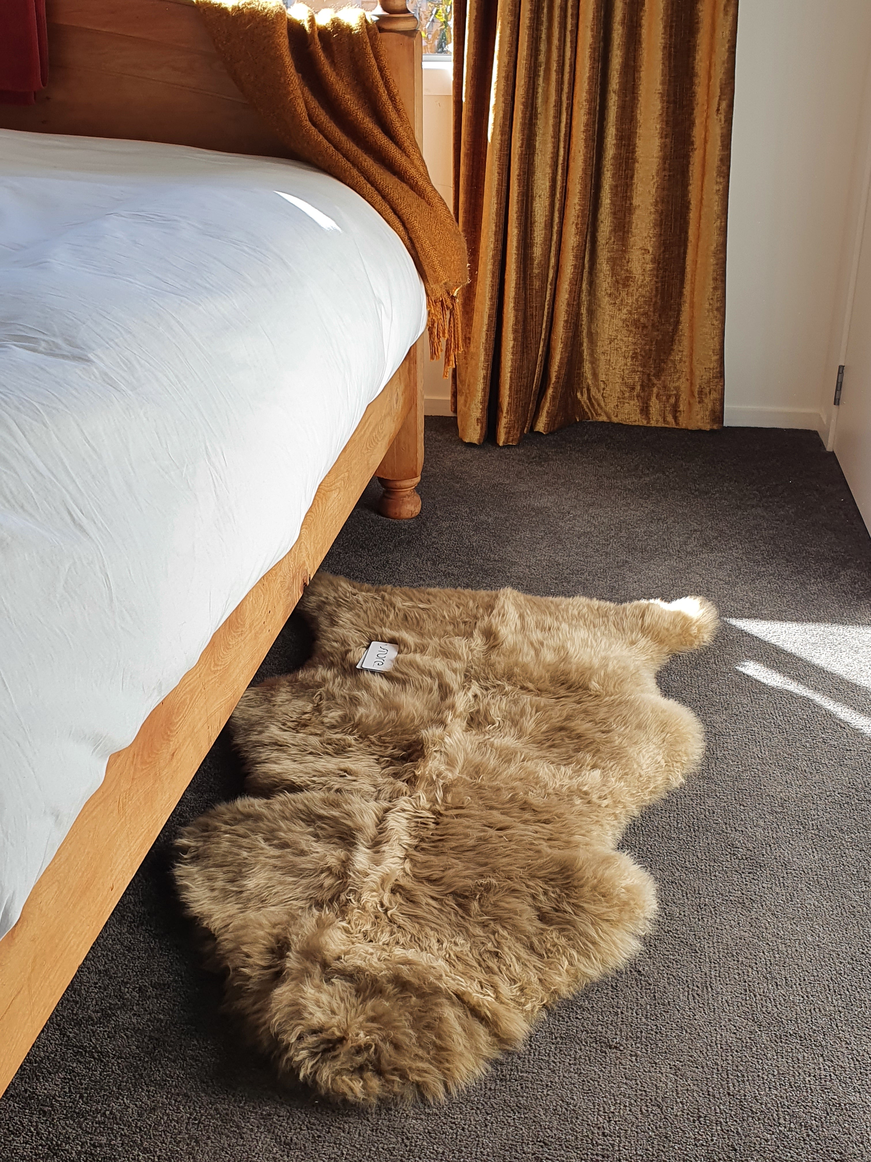 NZ Longwool Sheepskin Rug - Butterscotch