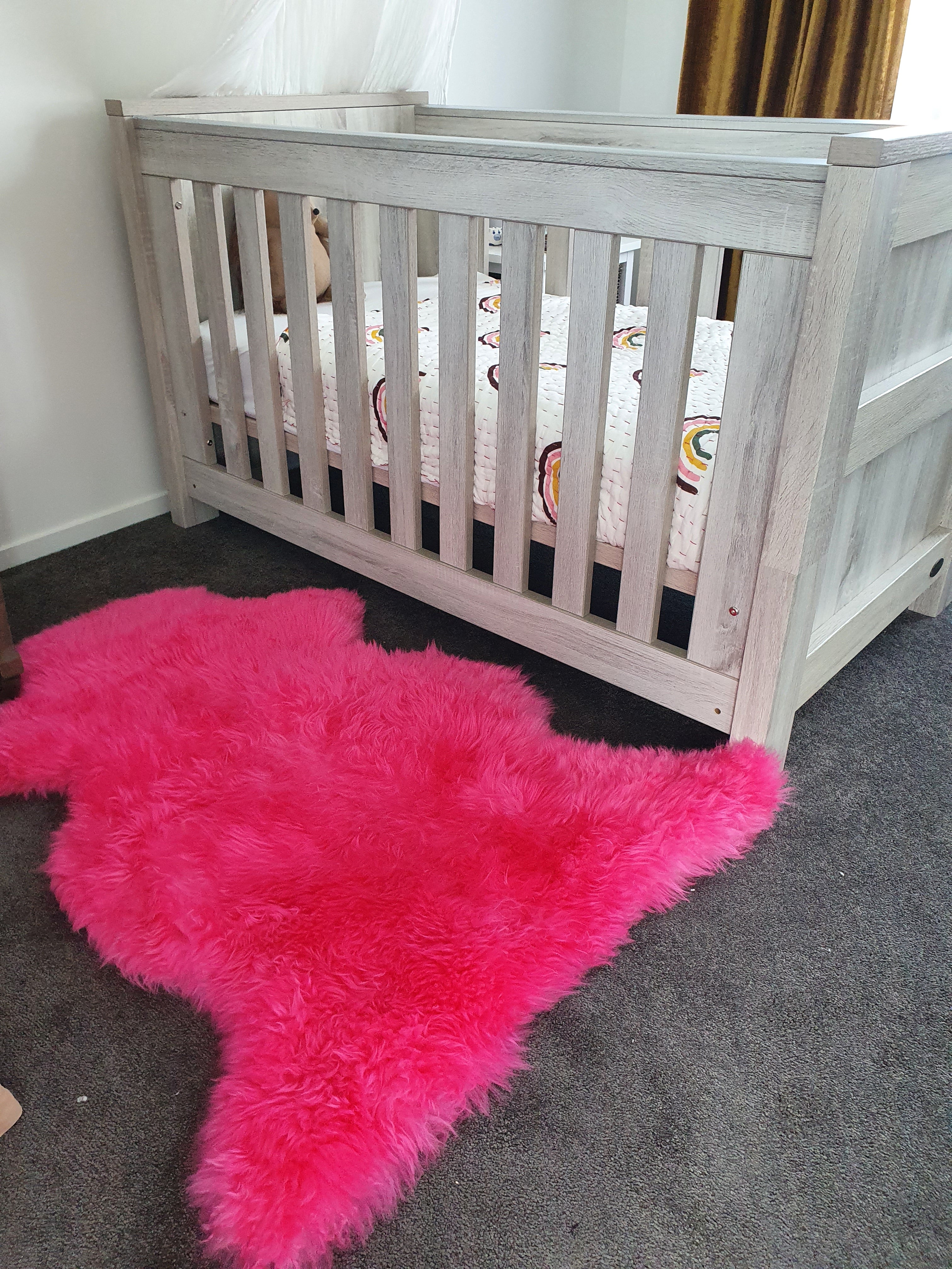 Longwool Sheepskin - Snappin Pink